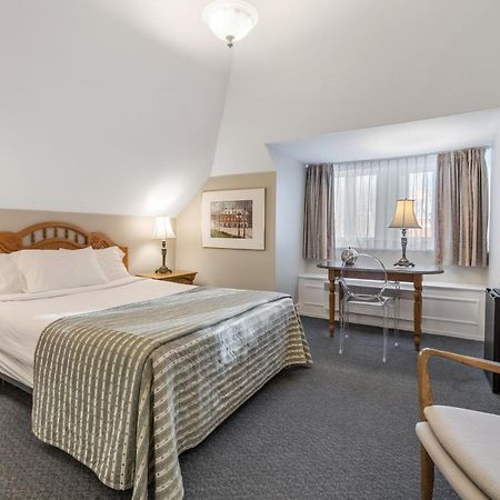 Manoir De La Tour Hotel Quebec City Bagian luar foto